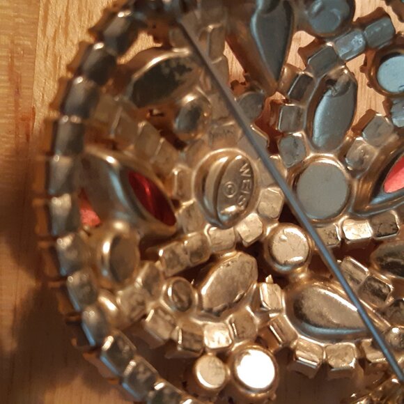 1960s Weiss Pink Rhinestone 2 Inch Circular Domed Vintage Brooch - Picture 14 of 16